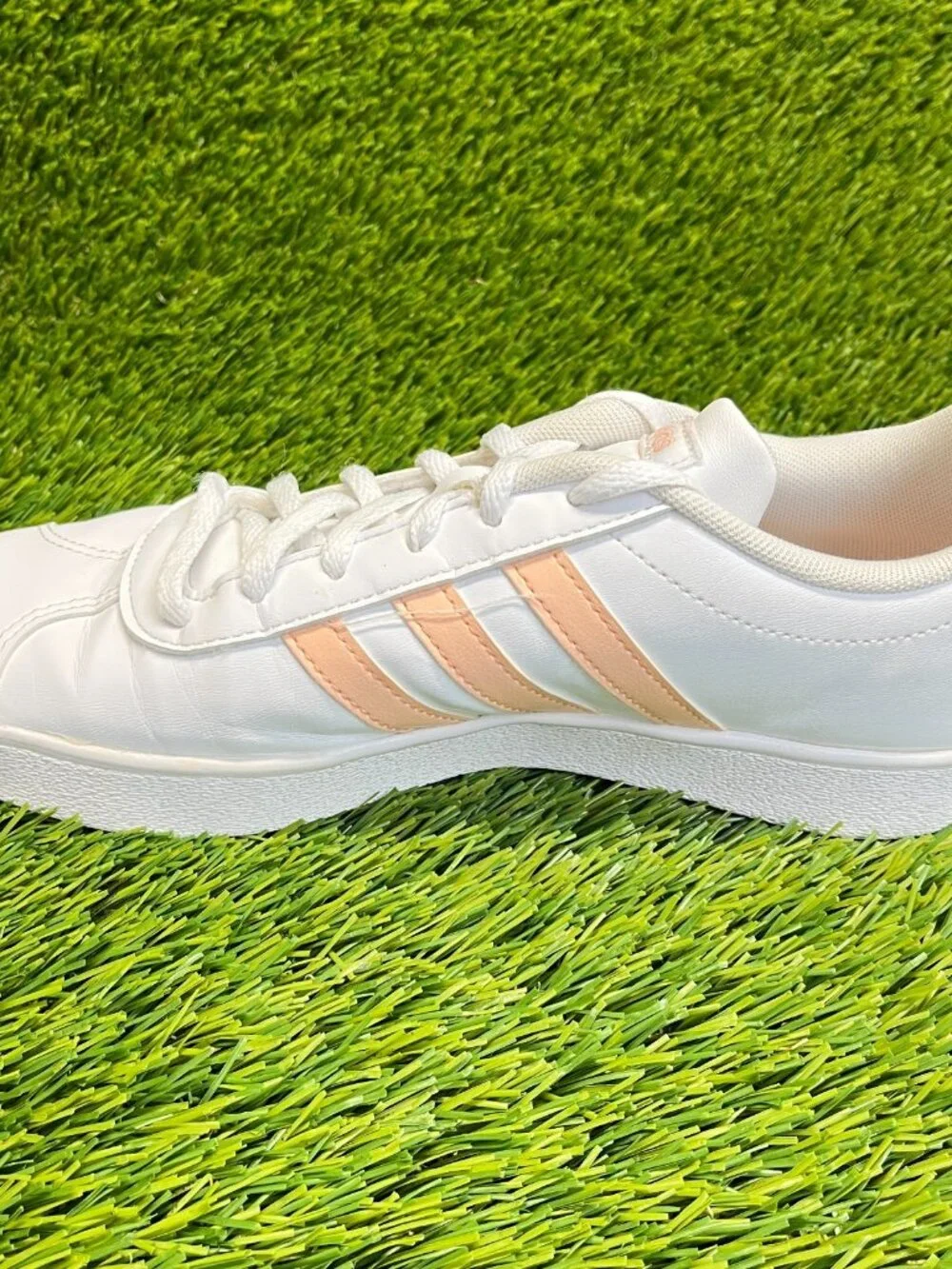 Adidas Vl Court 2.0 Girls Size 6Y White Athletic Leather Tennis Shoes Sneakers